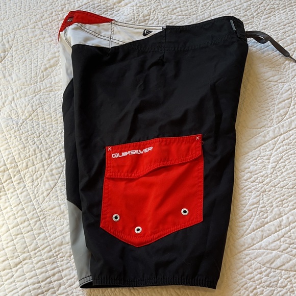 Men’s Quiksilver Board Shorts Size 29 - Picture 3 of 8